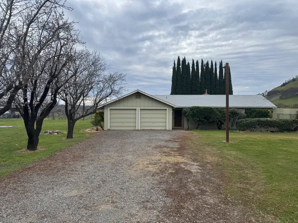 2975 Smith Ln, Clearlake, CA 95422