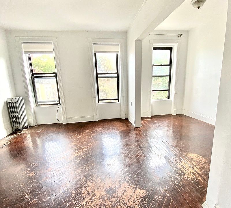 1st image of 137 7th Ave APT 4R
