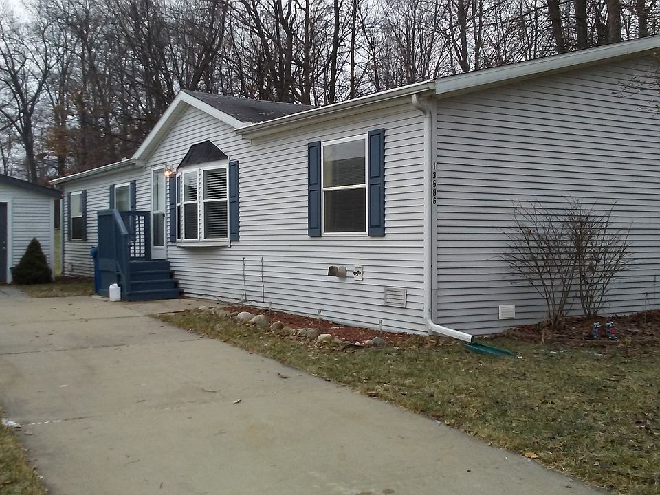 1st image of 13586 Albany Ct