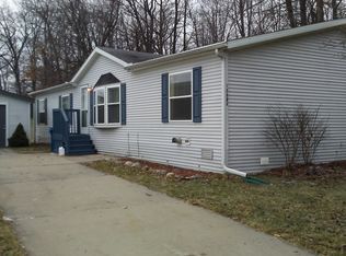 13586 Albany Ct, Hartland, MI
