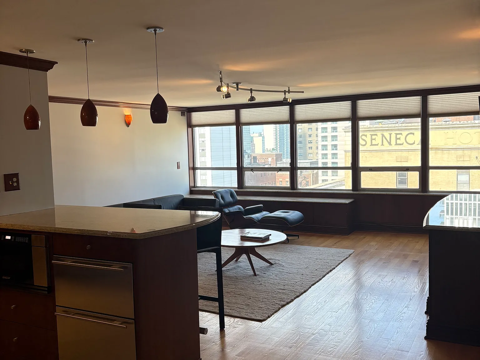 1 bed, 1000 sqft, $3,250 — Photo 1