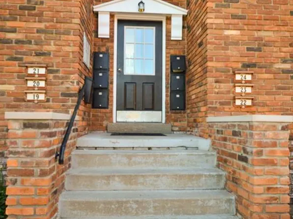 31831 Grand River Ave Unit 19, Farmington, MI 48336