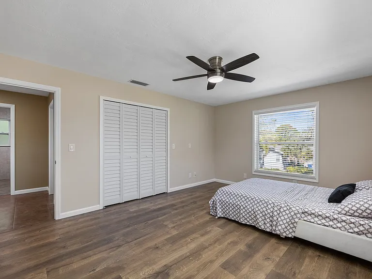 4038 Harrisburg St NE — Photo 32