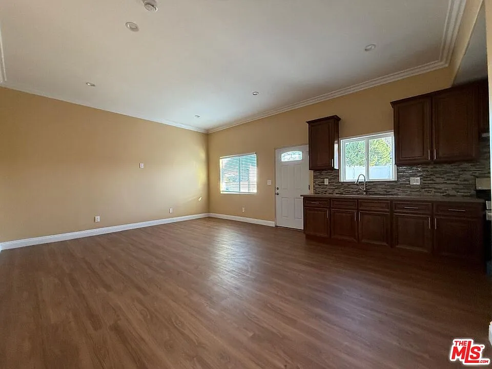 1 bed, 1.0 bath, 800 sqft, $2,000 — Photo 4