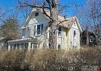 1st image of 11 Cedar Pl