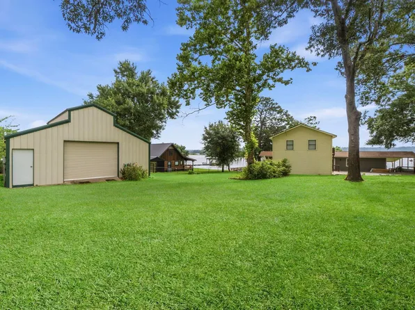 453 Sandy Ln, Onalaska, TX 77360