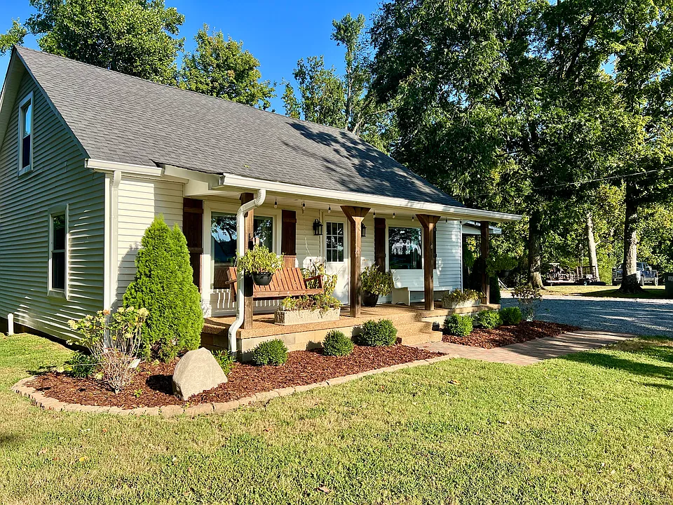 595 Shun Pike