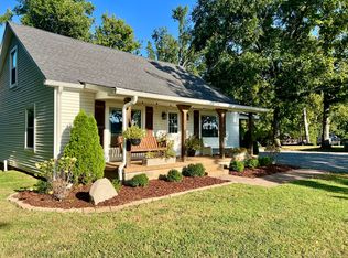 595 Shun Pike, Cottontown, TN 37048