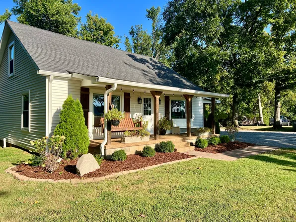 595 Shun Pike, Cottontown, TN 37048