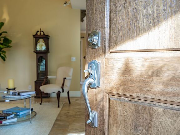 4th image of 1065 N Via Colinas
