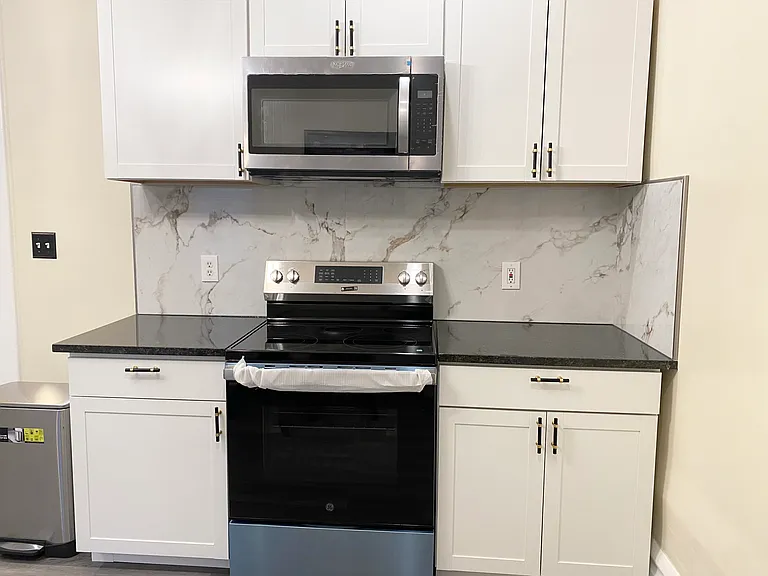 1372 Neil Ave #A — Photo 8