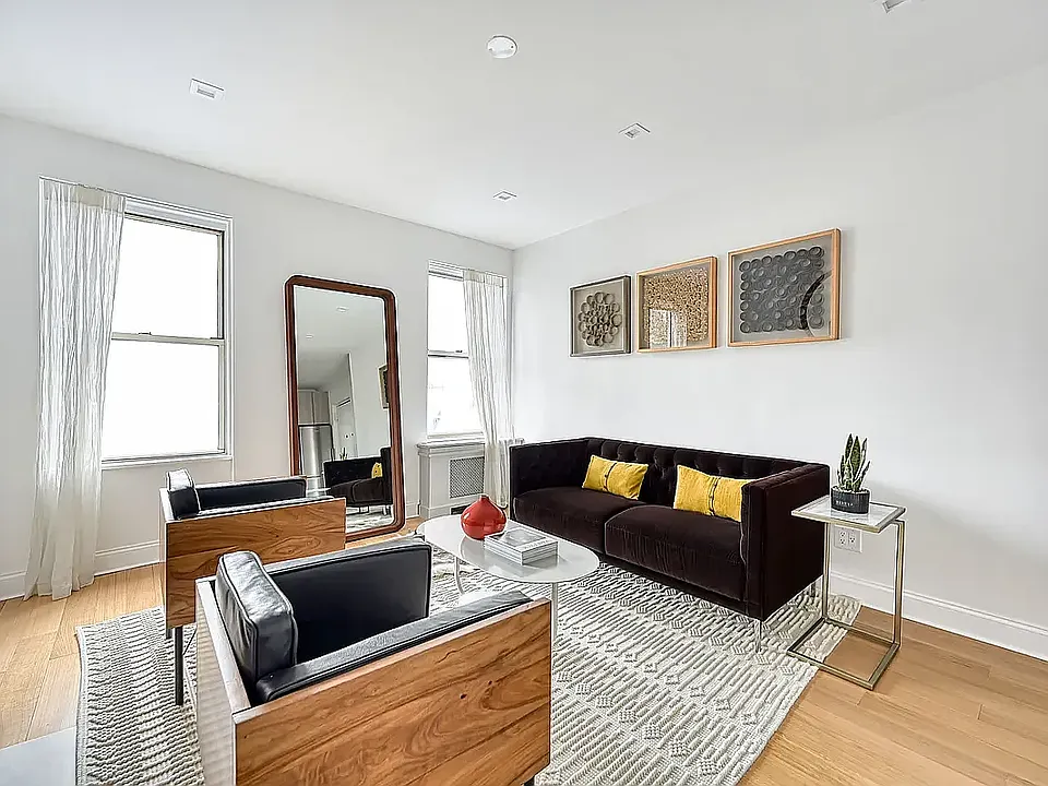343 W 12th St #5B