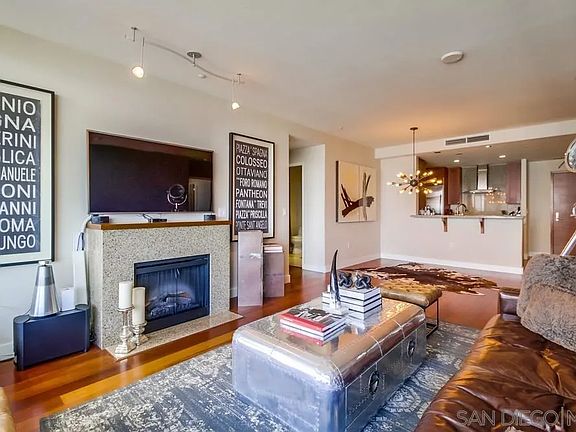 5th image of 700 W East St Unit 1602