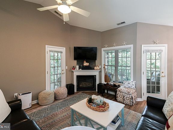 5th image of 800 Stoney Brook Cir Unit 803