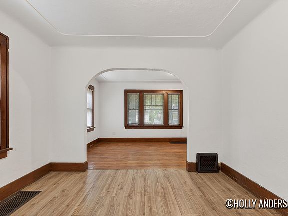5th image of 3012 9th St