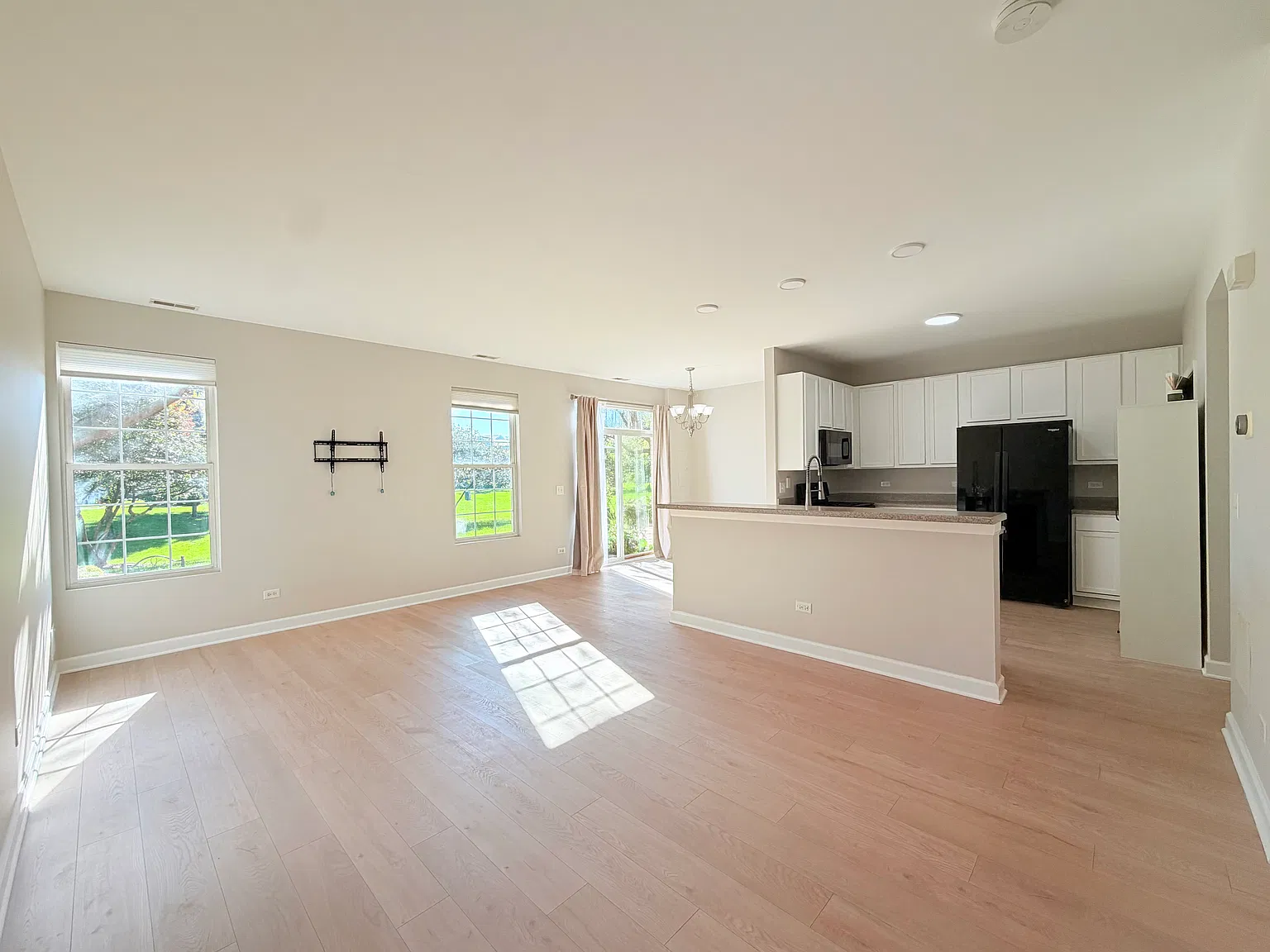 2 bed, 1535 sqft, $2,650 — Photo 2