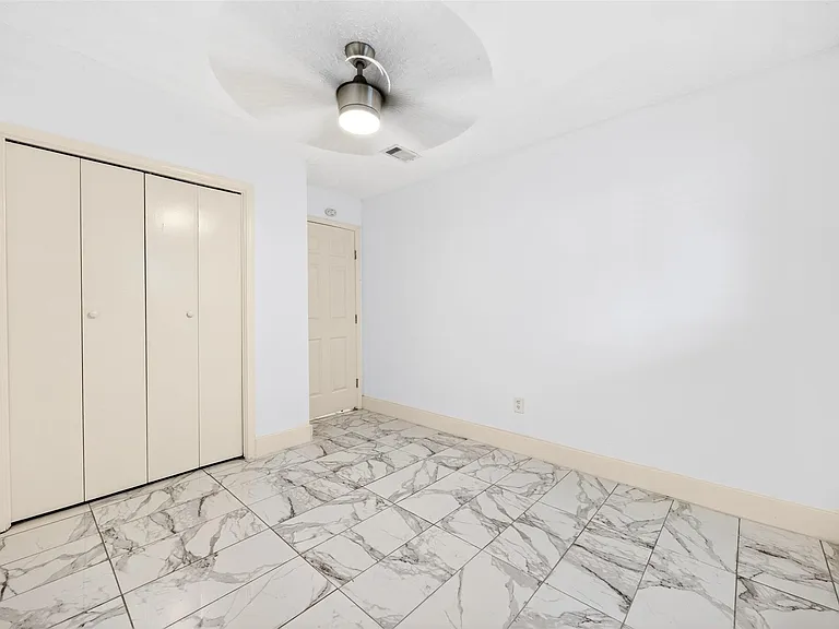 16134 Highlander Dr — Photo 32