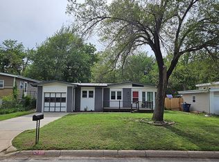 527 S Westview Dr, Derby, KS 67037