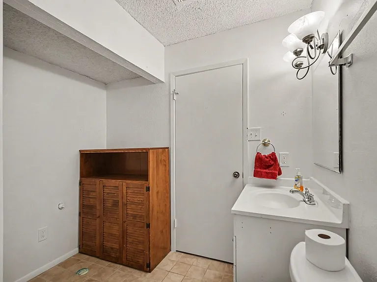 3150 Windchase Blvd — Photo 14