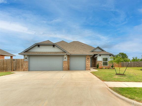 3rd image of 13808 Village Cv