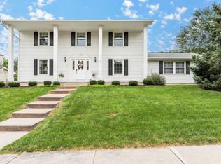 301 Walnut Grove Dr, Madison, WI 53717
