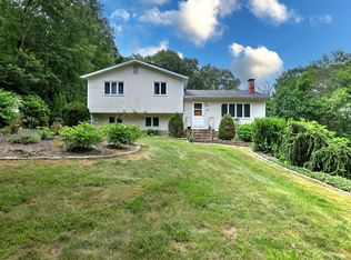 35 Wilson Dr, Oxford, CT 06478