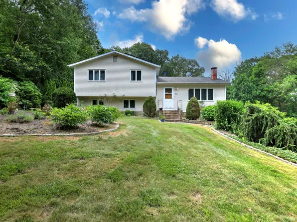 35 Wilson Drive, Oxford, CT 06478