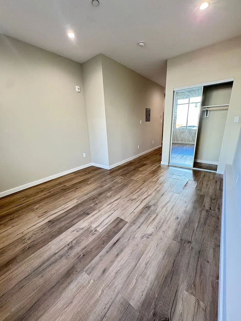2340 Union Street (1369r) — Photo 3