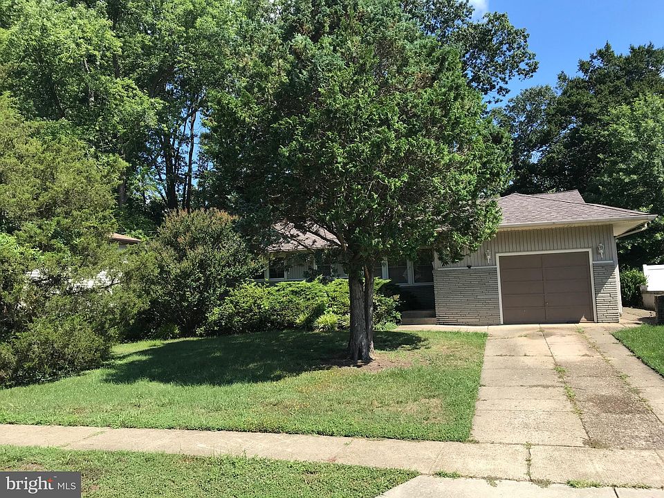 2nd image of 635 Pasadena Dr