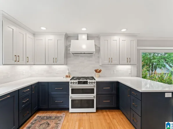 2571 Foothills Dr, Birmingham, AL 35226