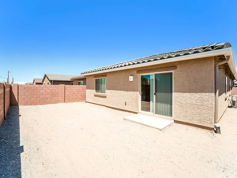12835 N Peony Dr — Photo 16