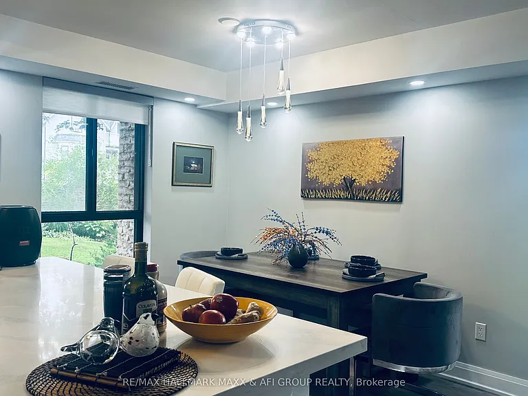 15390 Yonge St #201 — Photo 11
