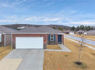 5528 Steamboat Ave, Springdale, AR 72764