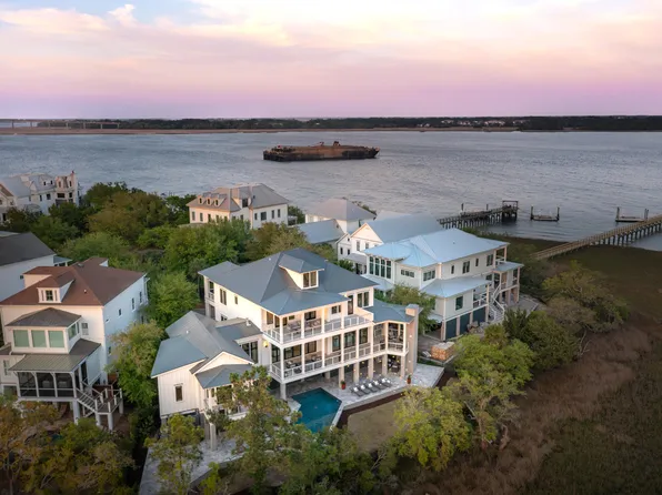 1443 Smythe St, Charleston, SC 29492