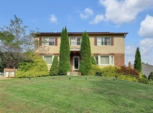 14 Esquire Rd, New City, NY 10956