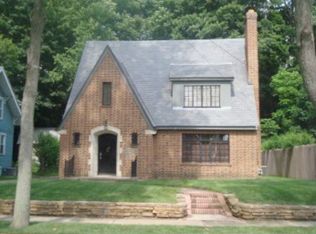 1154 Hillcrest Rd, South Bend, IN 46617