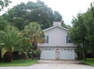 218 Circle Dr, Saint Simons Island, GA 31522