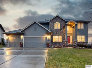 18510 Lafayette Cir, Elkhorn, NE 68022