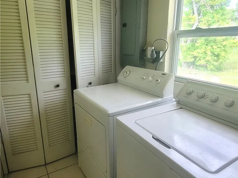 2931 Grand Ave — Photo 7