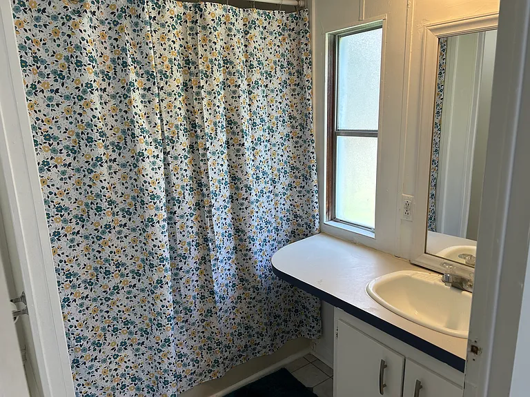 753 James St #31 — Photo 9