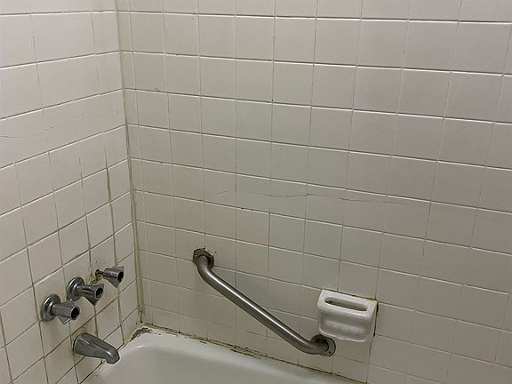 5th image of 3255 Glen Logan Dr