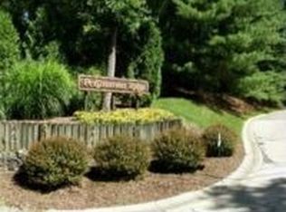 8 Persimmon Rdg, Belleville, IL 62223