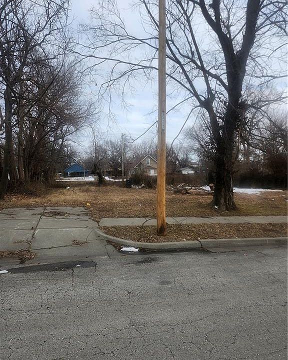 1st image of 3319 Flora Ave