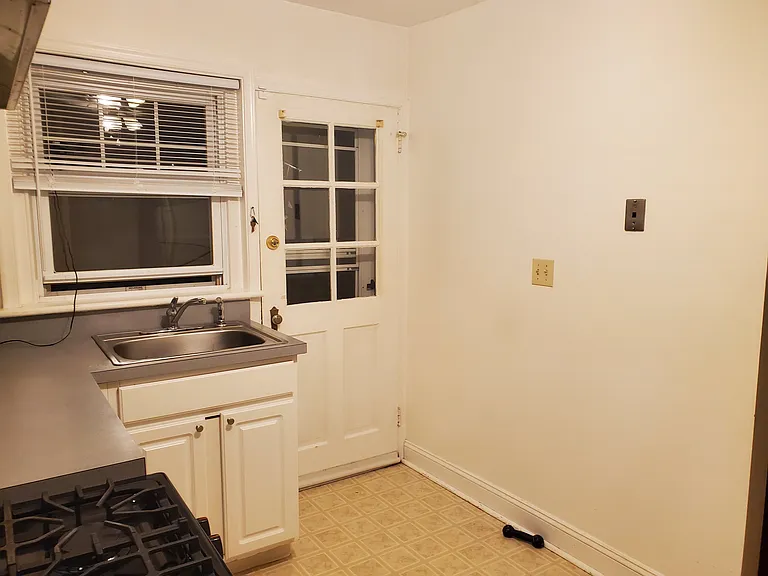 2411 Patane Ave #A — Photo 25