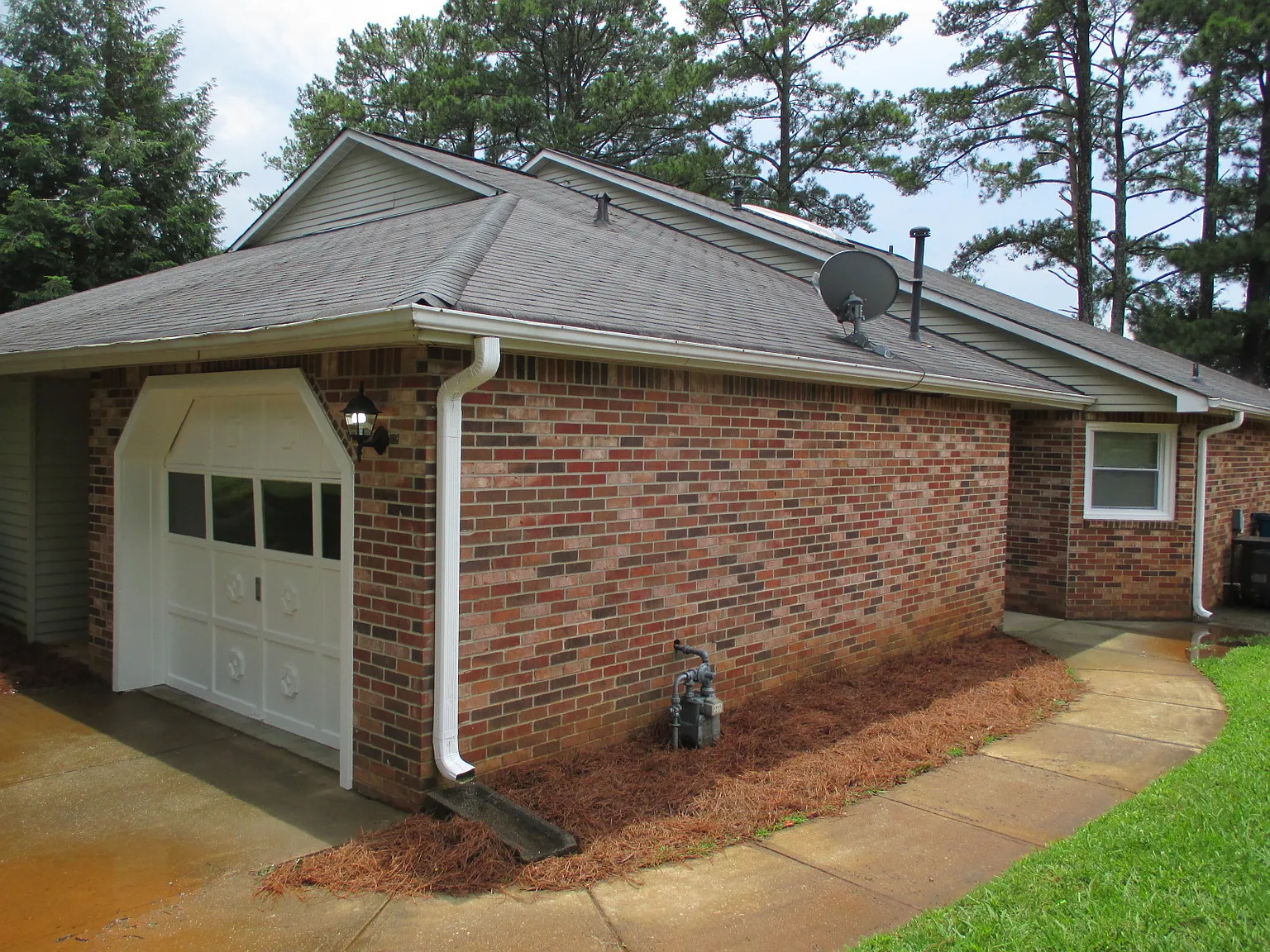 3 bed, 3284 sqft, $1,495 — Photo 2