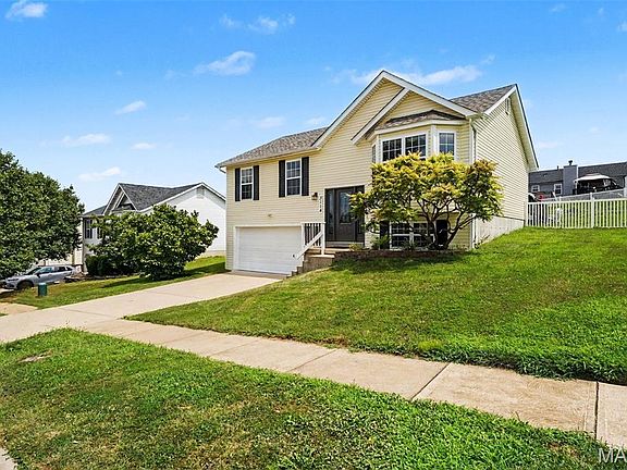 3rd image of 3114 Valley Oaks Dr