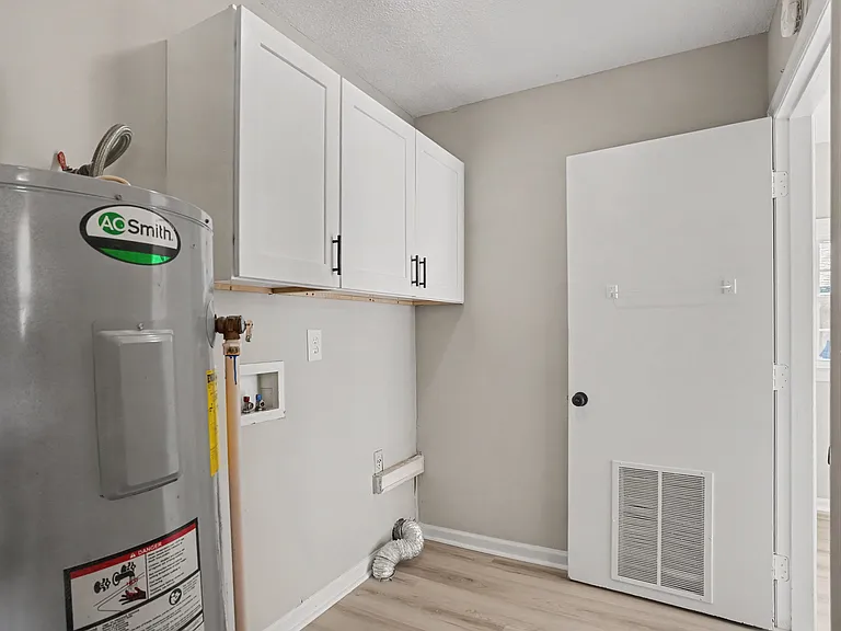 522 Temple Rd — Photo 28