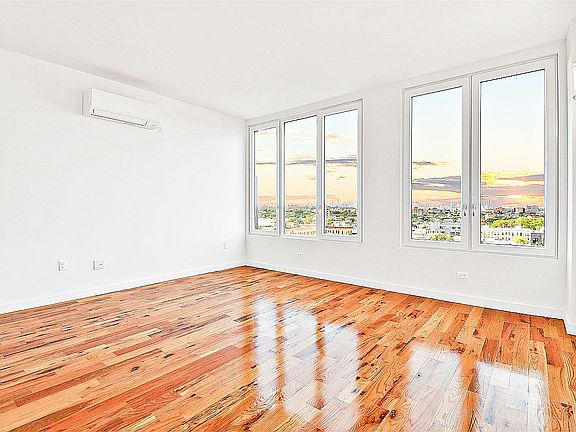 4th image of 15 Somers St #3D