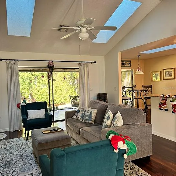 4487 Trails Dr — Photo 3