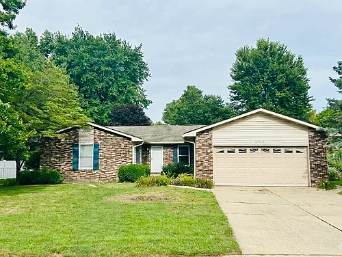 3204 Forsyth Dr Photo 1